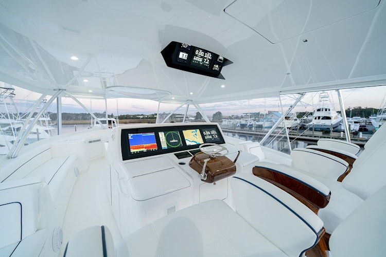 dropdown electronics box on helm of 90c